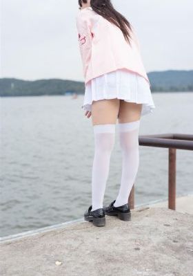 日本少妇老师色诱我HD_未删减完整版